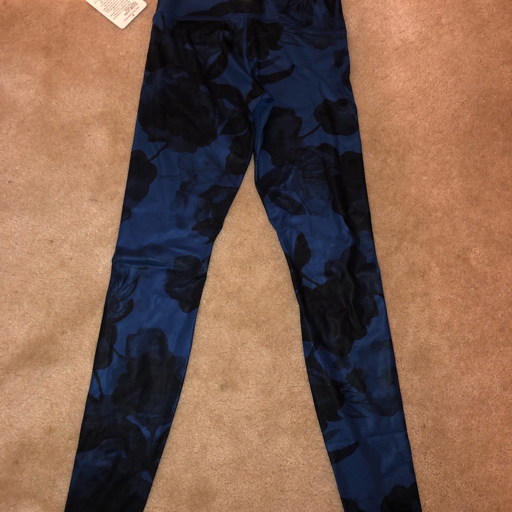 Brand new lululemon leggings! - Picture 4 of 4